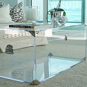 الاثاث الزجاجي